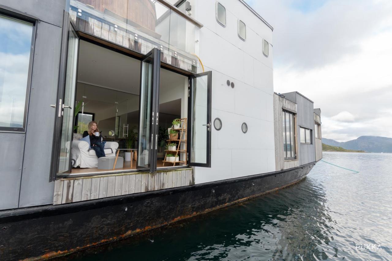 Volda Floating Home Kvaloya 外观 照片
