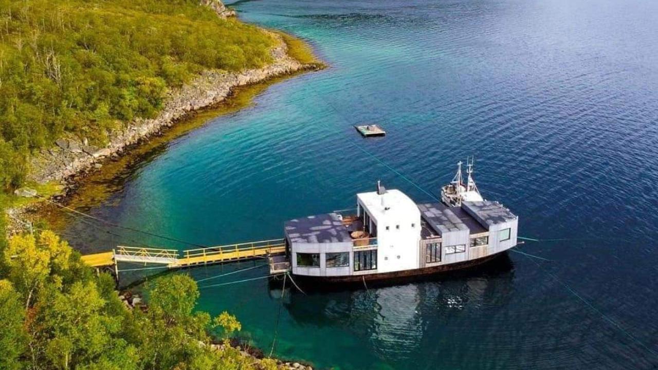 Volda Floating Home Kvaloya 外观 照片